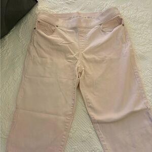 Gloria Vanderbilt Light Pink Capris